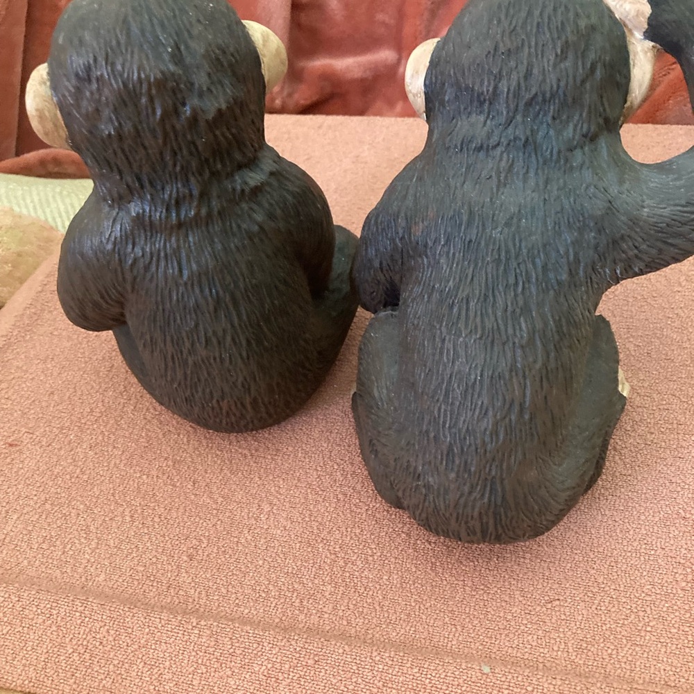 Adorable ceramic monkeys hand painted in pristine condition - Picture 5 of 6